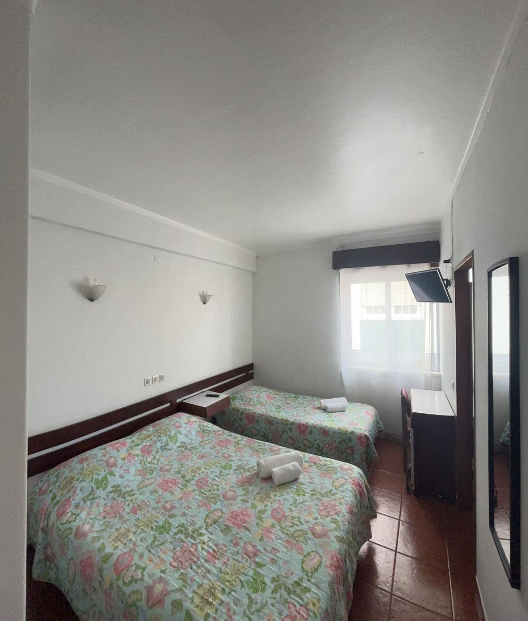 Residencia Aviz Hotel Peniche Szoba fotó